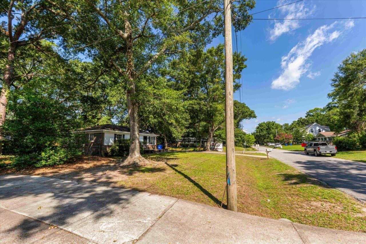 1436 Heather Drive Photo 12