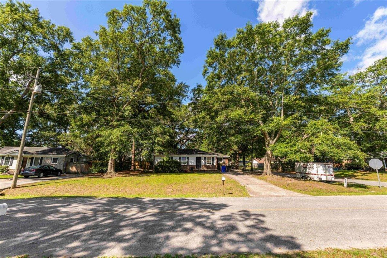 1436 Heather Drive Photo 6