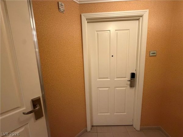 125 E HARMON Avenue , Unit 419, Las Vegas, NV 89109