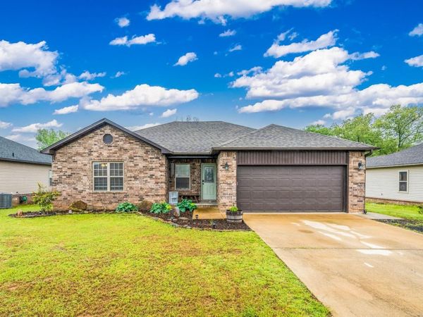 22 Mulberry Loop, Ward, AR 72176