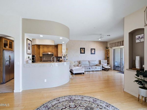 14850 E GRANDVIEW Drive, Unit 202, Fountain Hills, AZ 85268