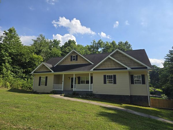 609 Neighbors Drive, Soddy Daisy, TN 37379