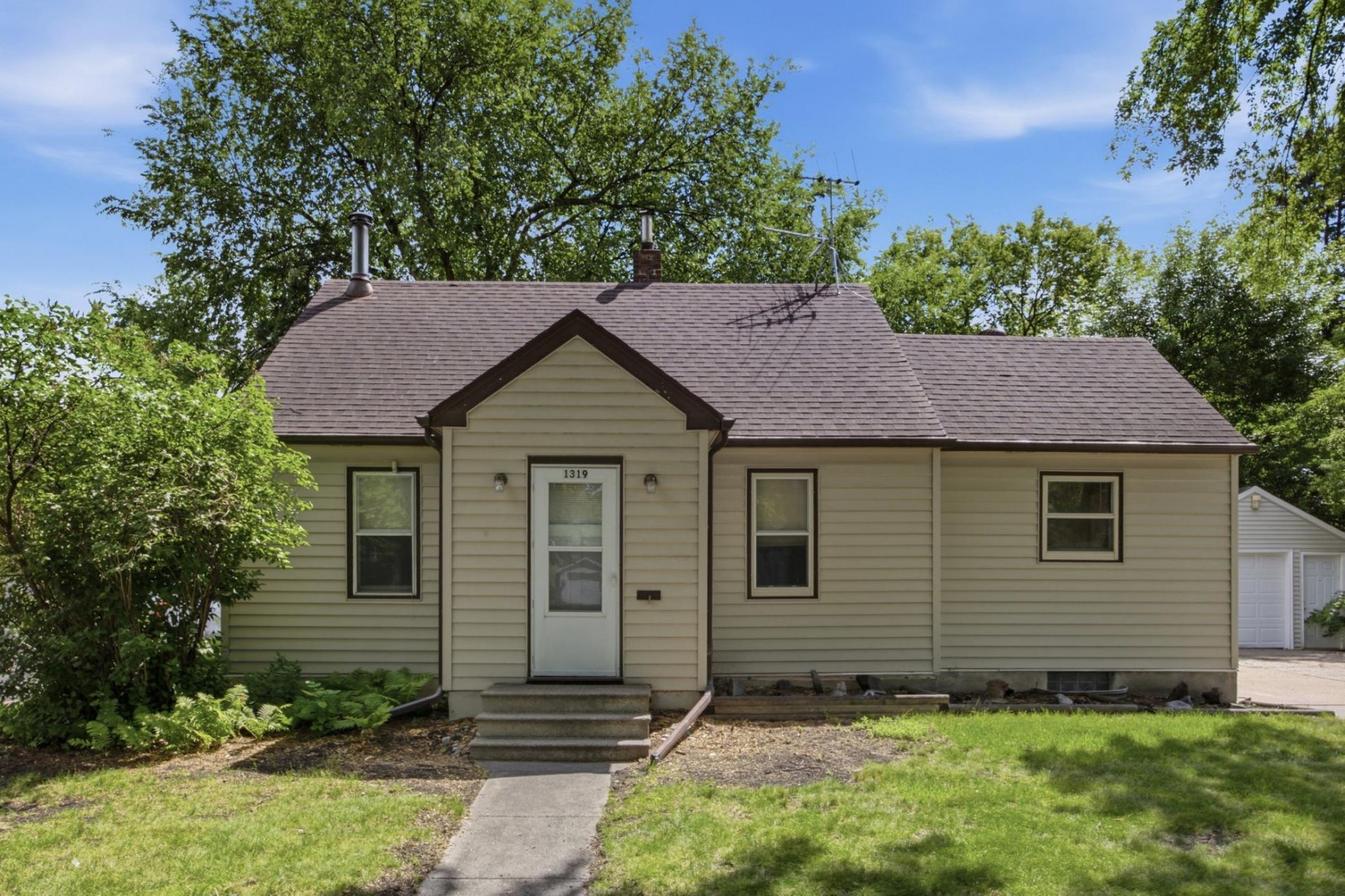 1319 12th Street N primary photo