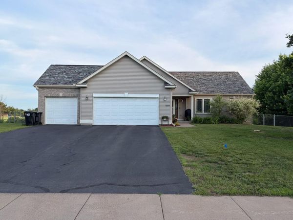 1205 Wendover Street NW, Isanti, MN 55040