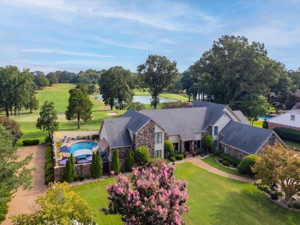 8332 COUNTRYWOOD FWY, Memphis, TN 38016