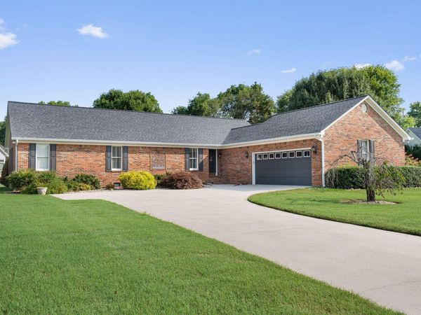 353 Cottonwood Drive NW, Cleveland, TN 37312