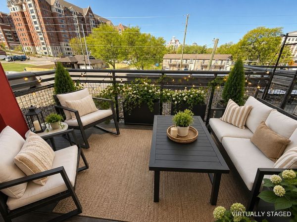 1900 12th Ave S, Unit 215, Nashville, TN 37203