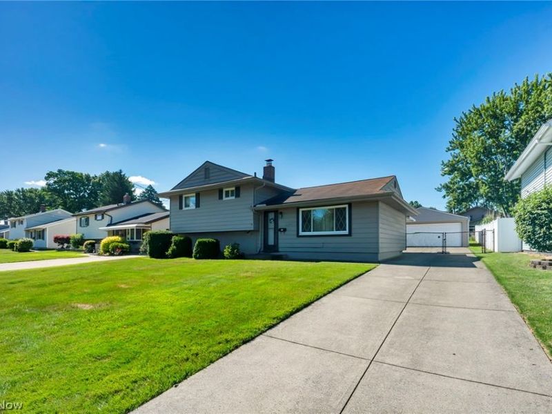 14121 Donald Drive, Brook Park, OH 44142 Photo 2