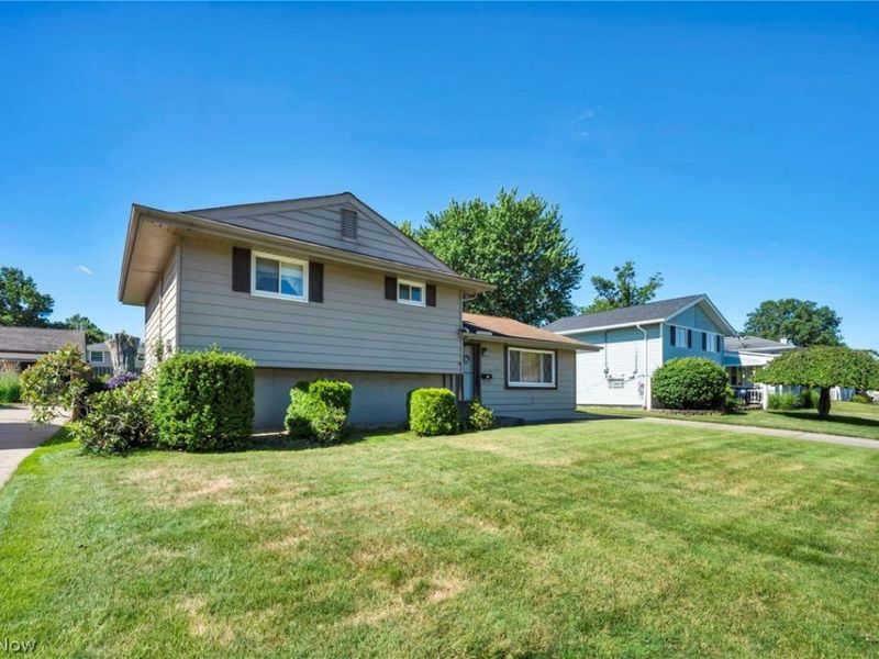 14121 Donald Drive, Brook Park, OH 44142 Photo 3