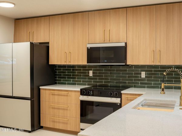 1604 ARCADIA Drive, Unit 313, Jacksonville, FL 32207