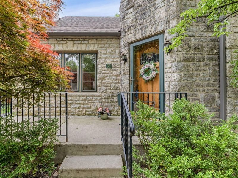 35 Brevoort Road, Columbus, OH 43214 Photo 2