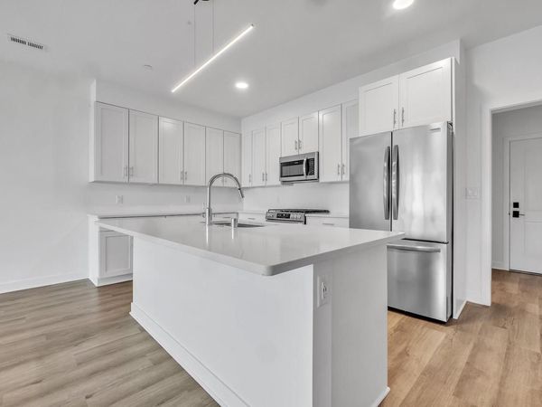 9352 S Alder PLACE, Unit 104, Oak Creek, WI 53154