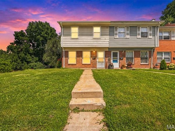 1001 Pine Street, St Charles, MO 63301