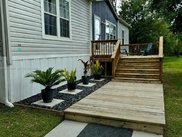 Clewiston, FL 33440