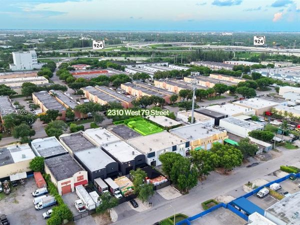 2310 W 79th St , Hialeah, FL 33016