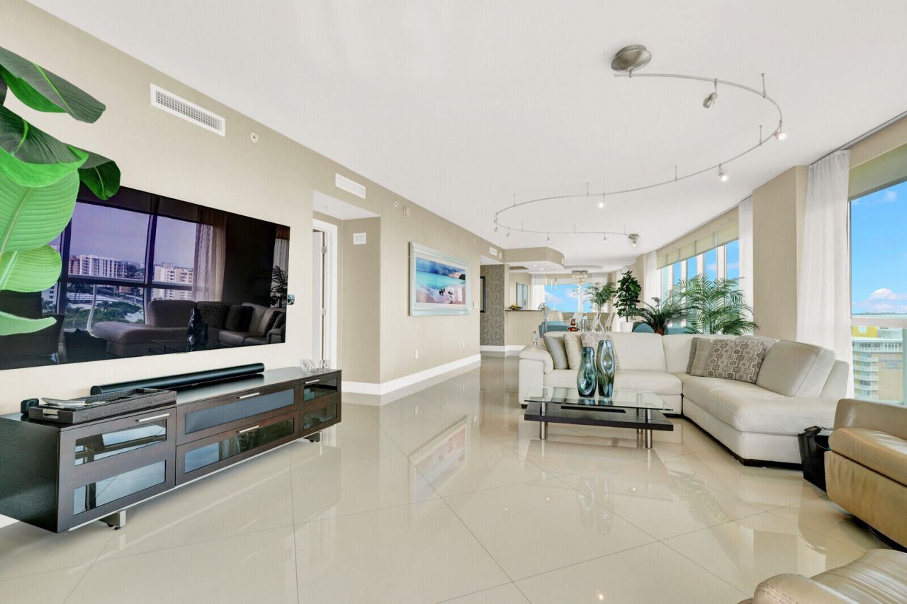 1 N Ocean Boulevard, Unit 1007, Pompano Beach, FL 33062 Photo