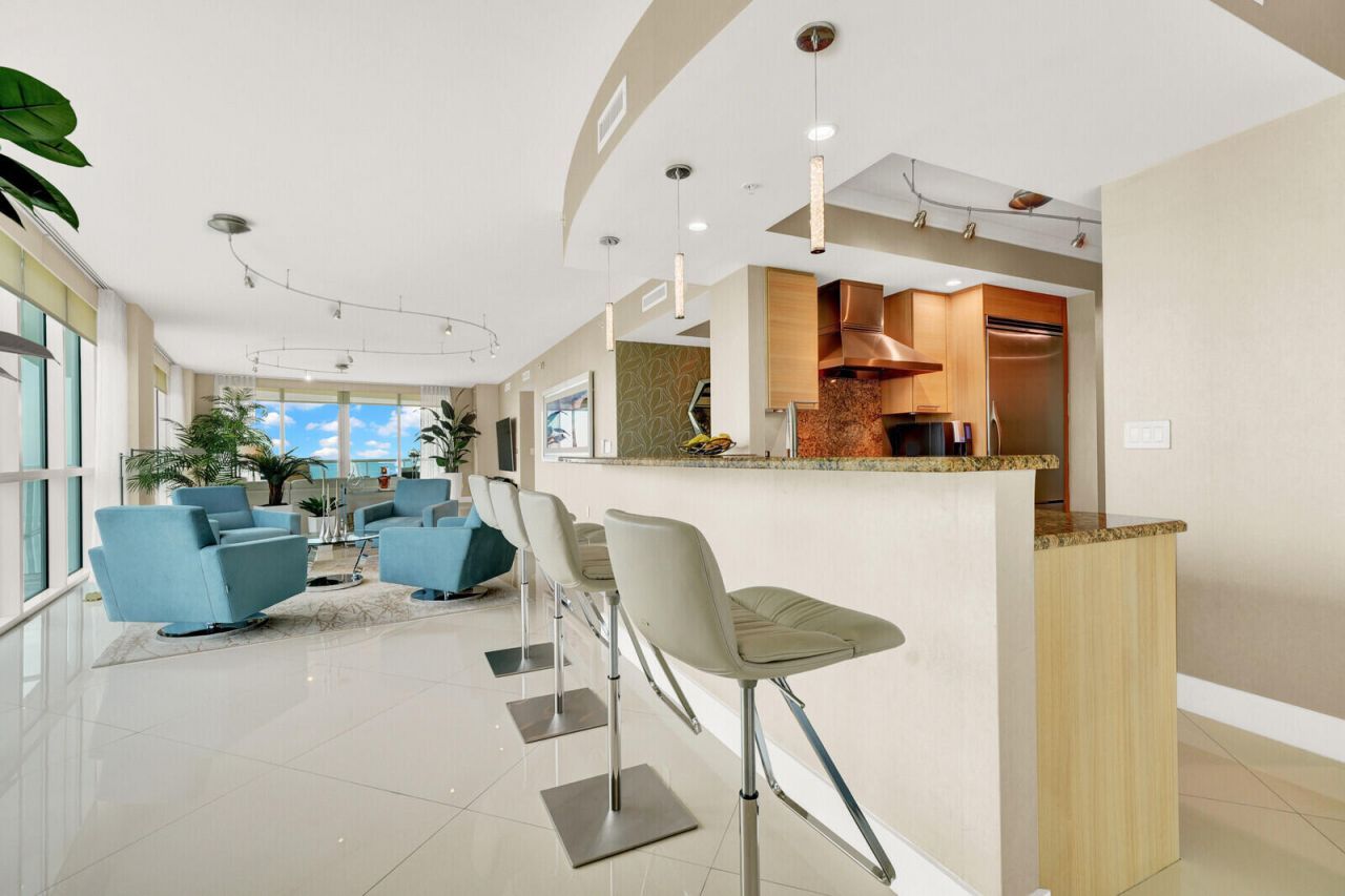 1 N Ocean Boulevard, Unit 1007, Pompano Beach, FL 33062 Photo