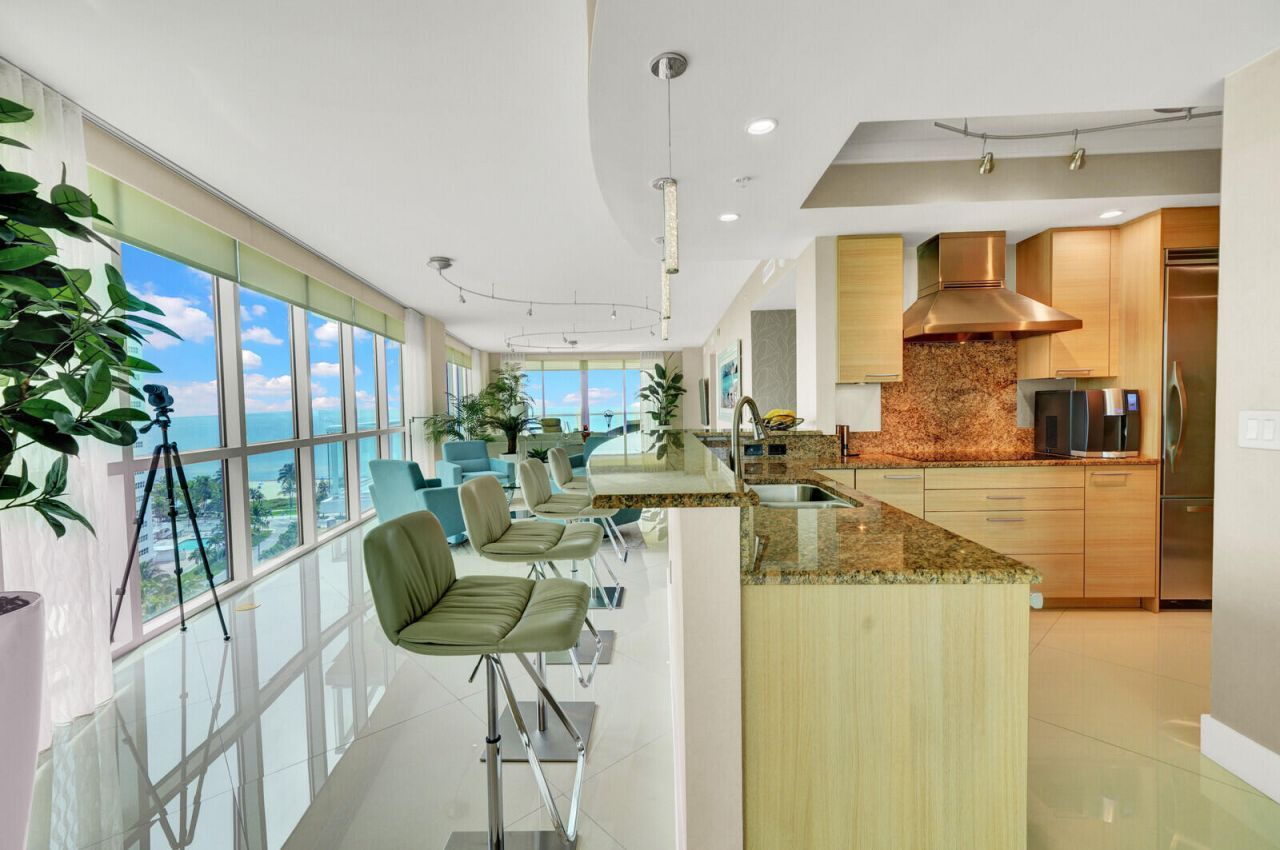 1 N Ocean Boulevard, Unit 1007, Pompano Beach, FL 33062 Photo