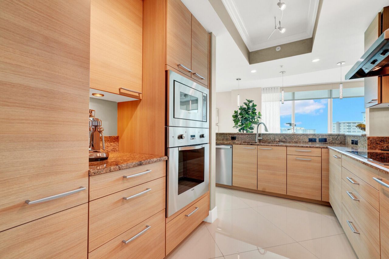 1 N Ocean Boulevard, Unit 1007, Pompano Beach, FL 33062 Photo