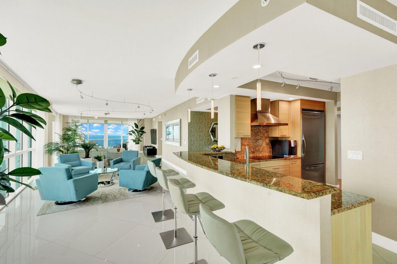 1 N Ocean Boulevard, Unit 1007, Pompano Beach, FL 33062 Photo