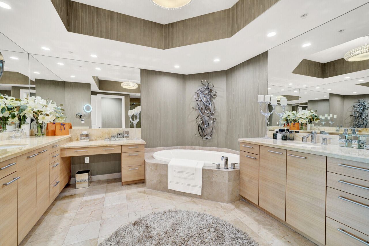 1 N Ocean Boulevard, Unit 1007, Pompano Beach, FL 33062 Photo