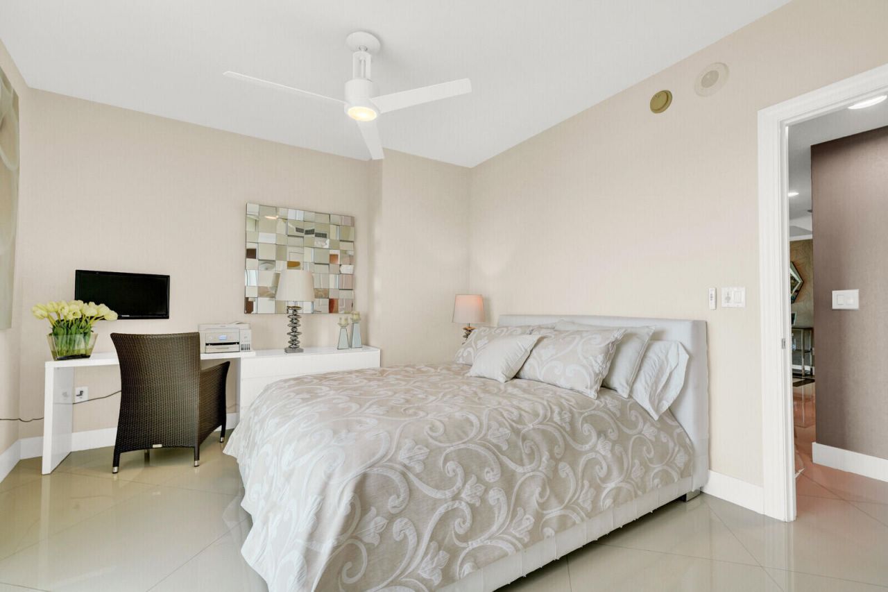 1 N Ocean Boulevard, Unit 1007, Pompano Beach, FL 33062 Photo