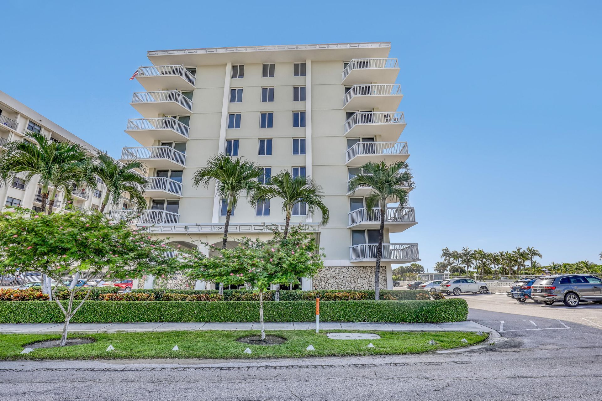 125 S Ocean Avenue, Unit 505, Palm Beach Shores, FL 33404 Photo