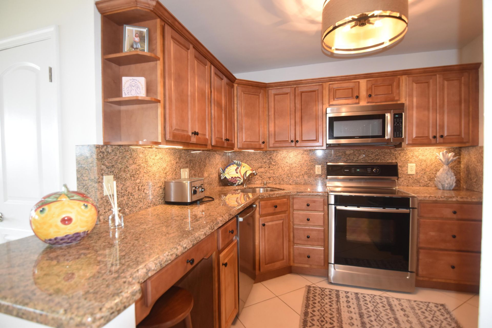 305 N Pompano Beach Boulevard, Unit 405, Pompano Beach, FL 33062 Photo
