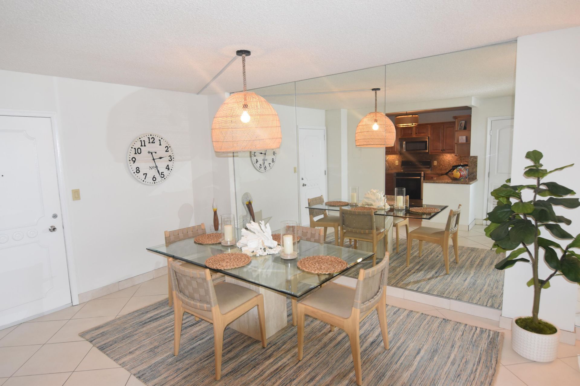 305 N Pompano Beach Boulevard, Unit 405, Pompano Beach, FL 33062 Photo