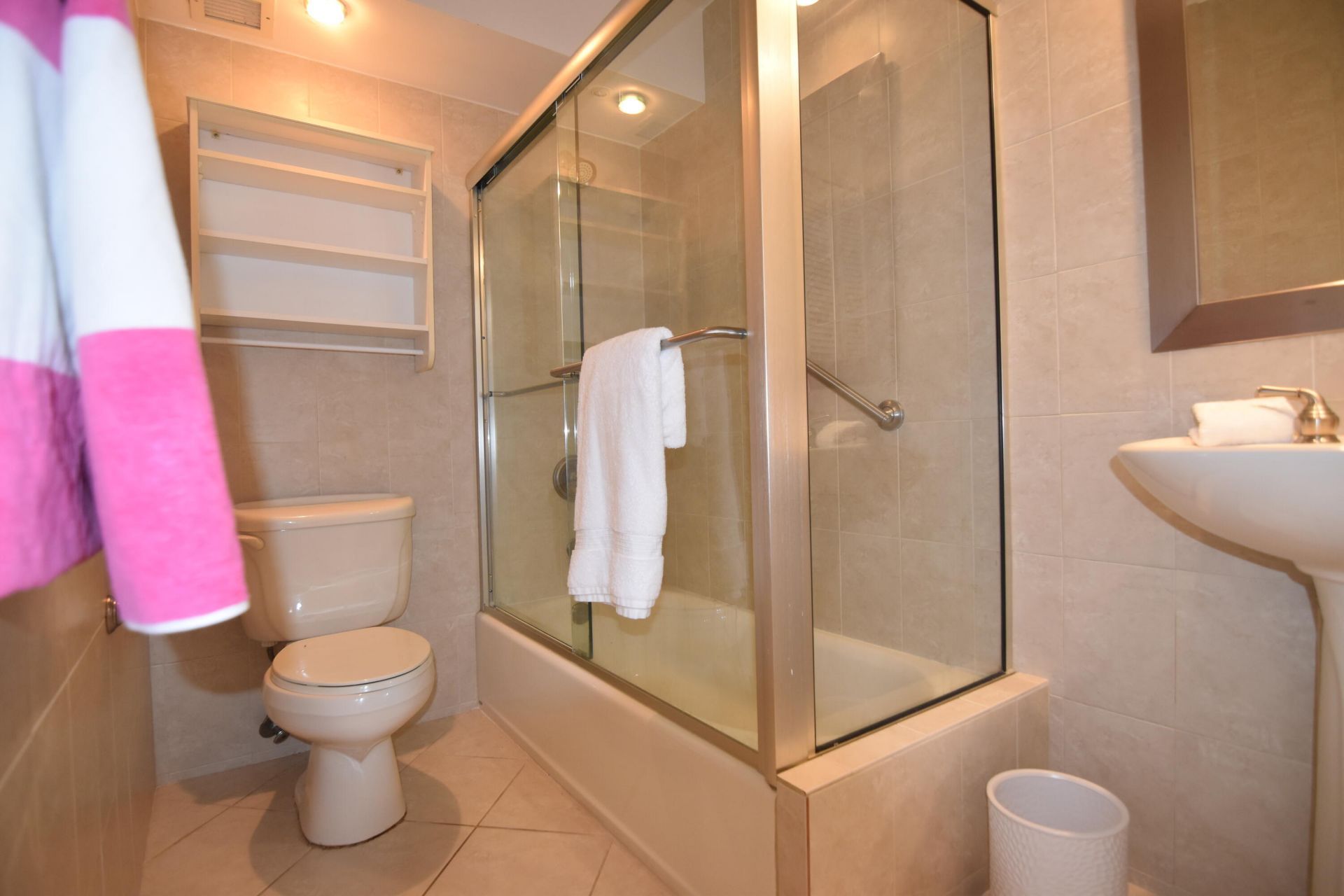 305 N Pompano Beach Boulevard, Unit 405, Pompano Beach, FL 33062 Photo