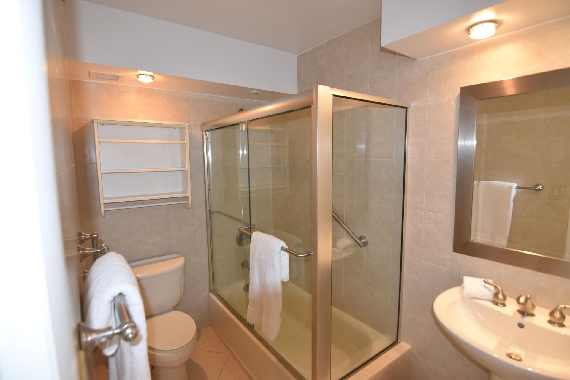 305 N Pompano Beach Boulevard, Unit 405, Pompano Beach, FL 33062 Photo