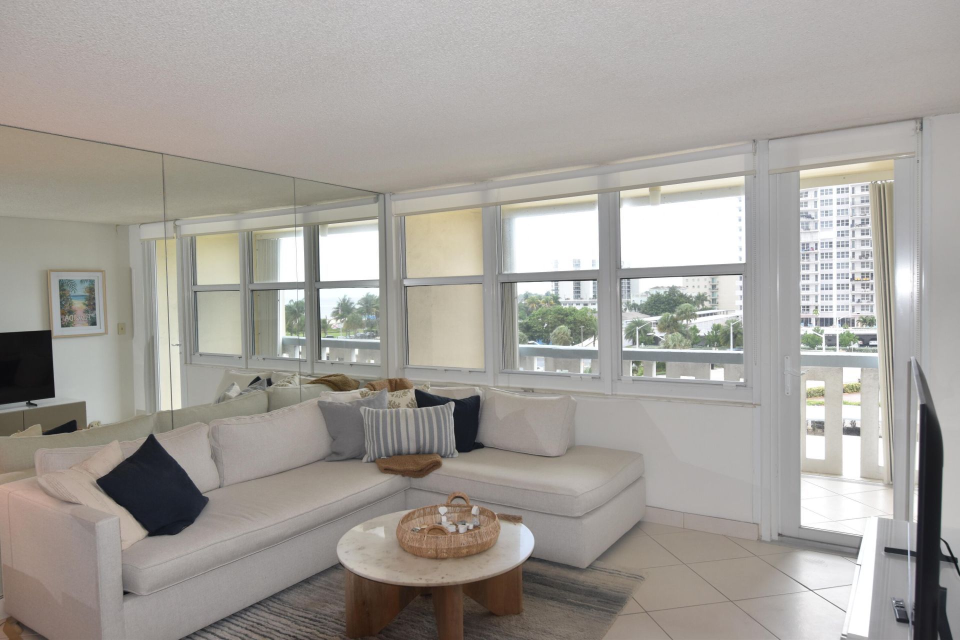 305 N Pompano Beach Boulevard, Unit 405, Pompano Beach, FL 33062 Photo