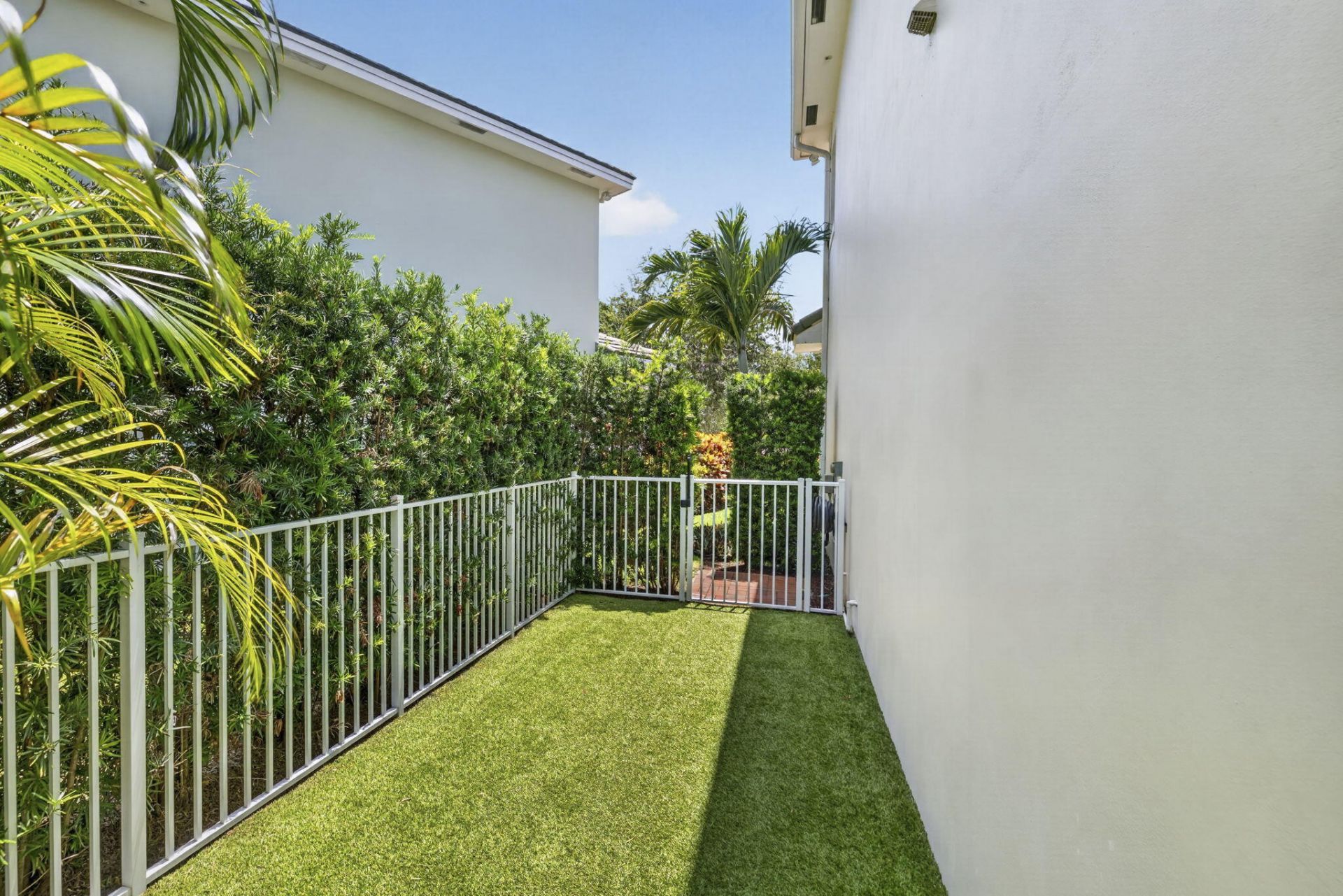 2021 SW 14th Terrace, Fort Lauderdale, FL 33315 Photo