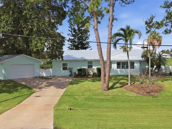 548 SW Aster Road, Port St. Lucie, FL 34953