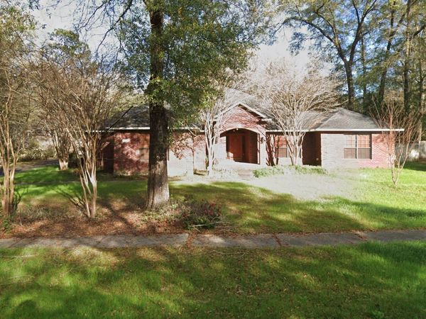 5843 Hunting Meadows Drive, Crestview, FL 32536