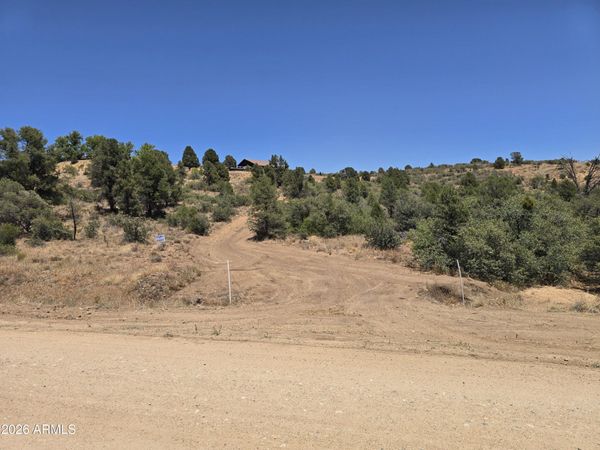 17571 S OAK Drive, Unit 78, Peeples Valley, AZ 86332