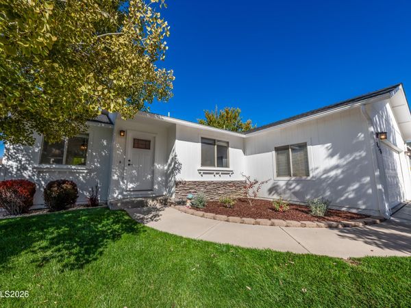 956 Ranchview Circle, Carson City, NV 89705