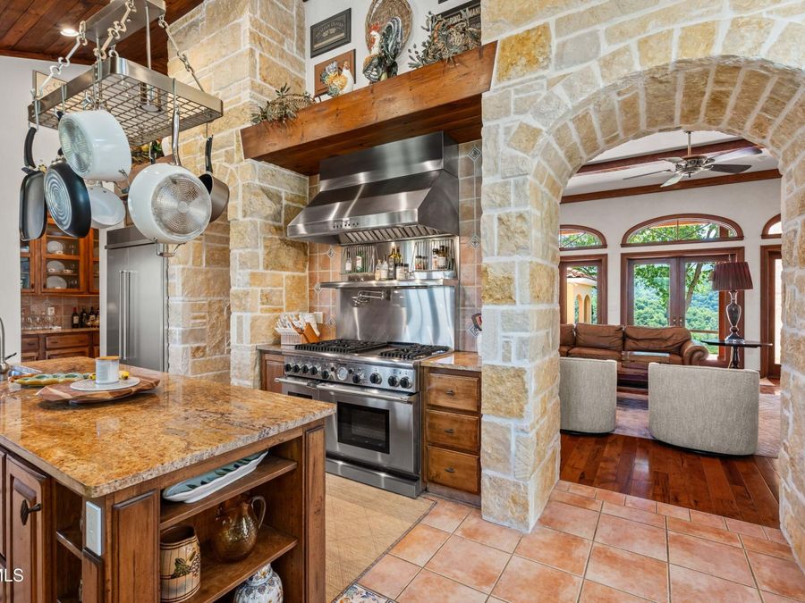 Property Image 32