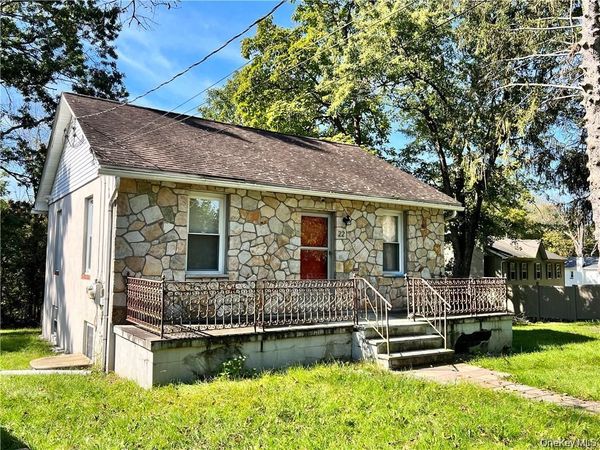 22 John Street , New Windsor, NY 12553