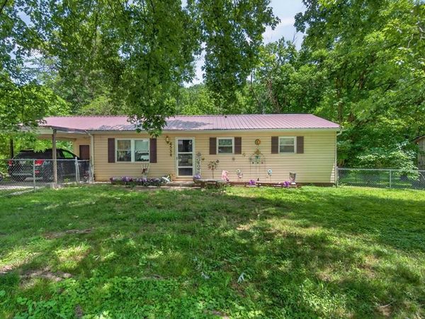 4554 Creek Dr, Cookeville, TN 38506