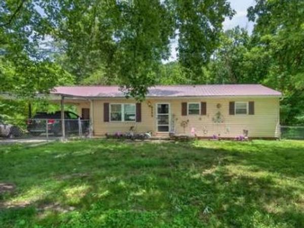 4554 Creek Dr, Cookeville, TN 38506