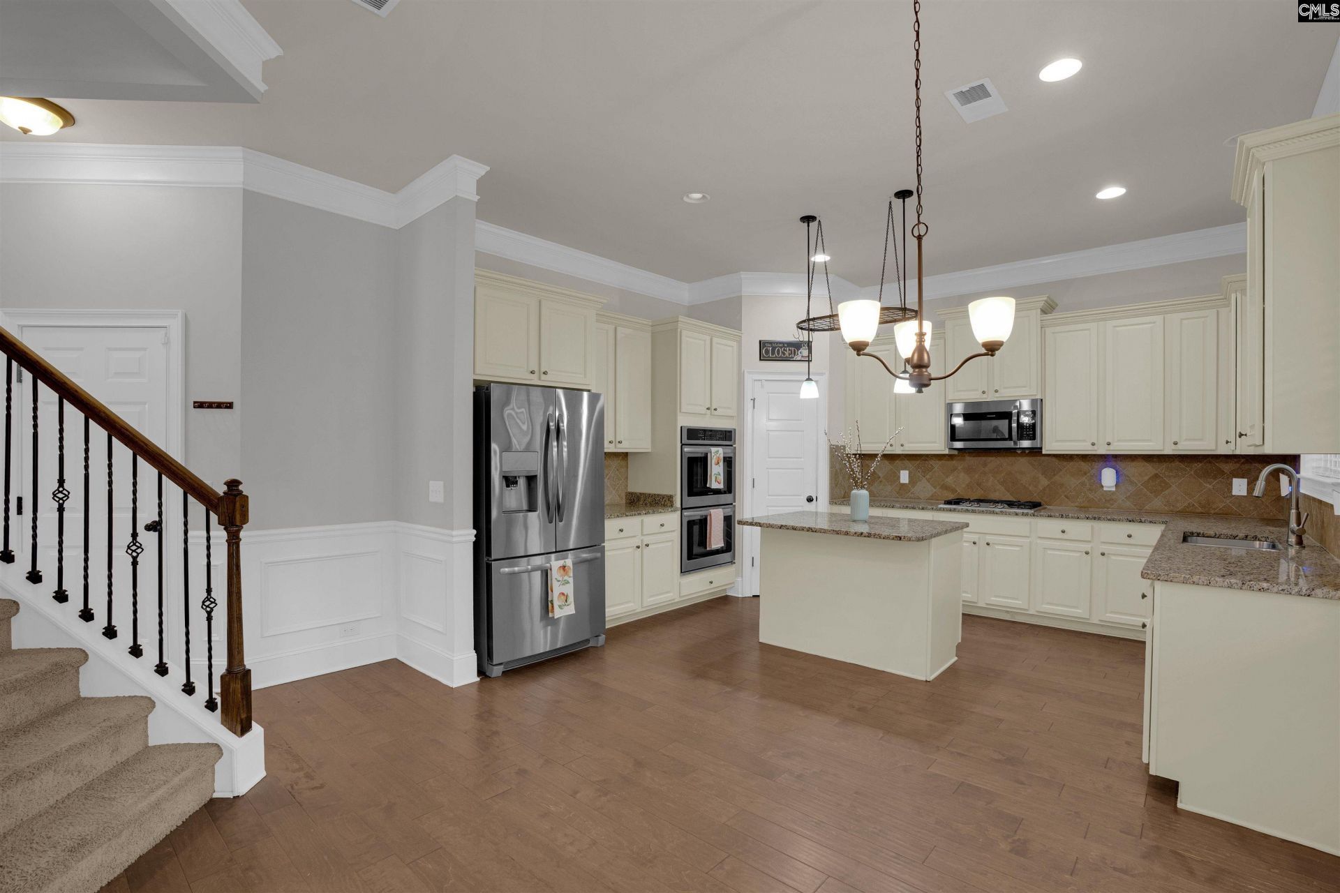 180 Crimson Queen Drive Photo 12