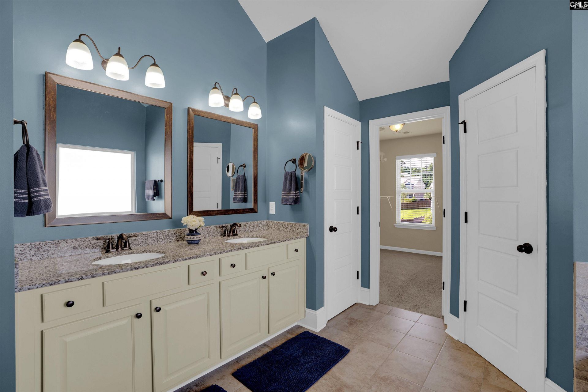 180 Crimson Queen Drive Photo 27