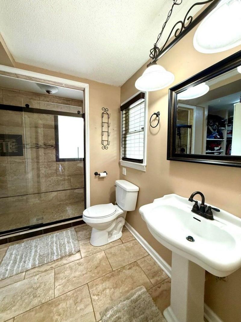 4098 Slaughter Drive Photo 6