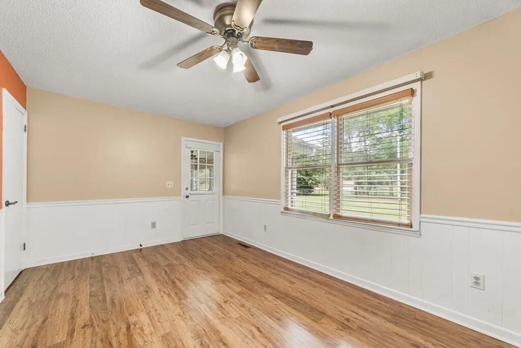 4098 Slaughter Drive Photo 9