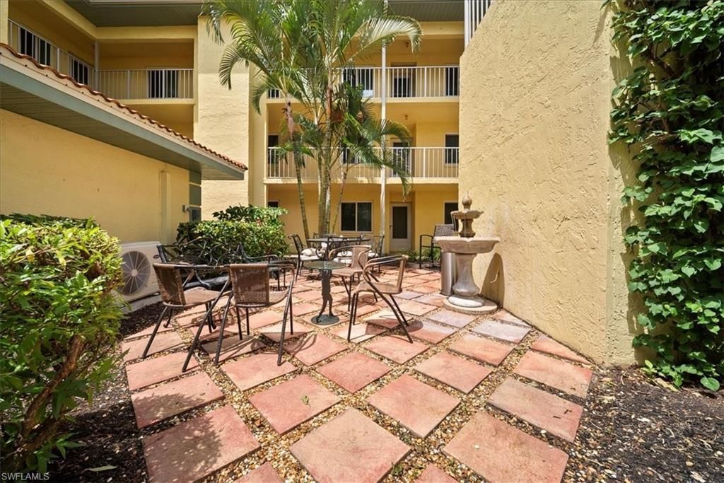 1001 Foxfire Ln , Unit 102, Naples, FL 34104 Photo