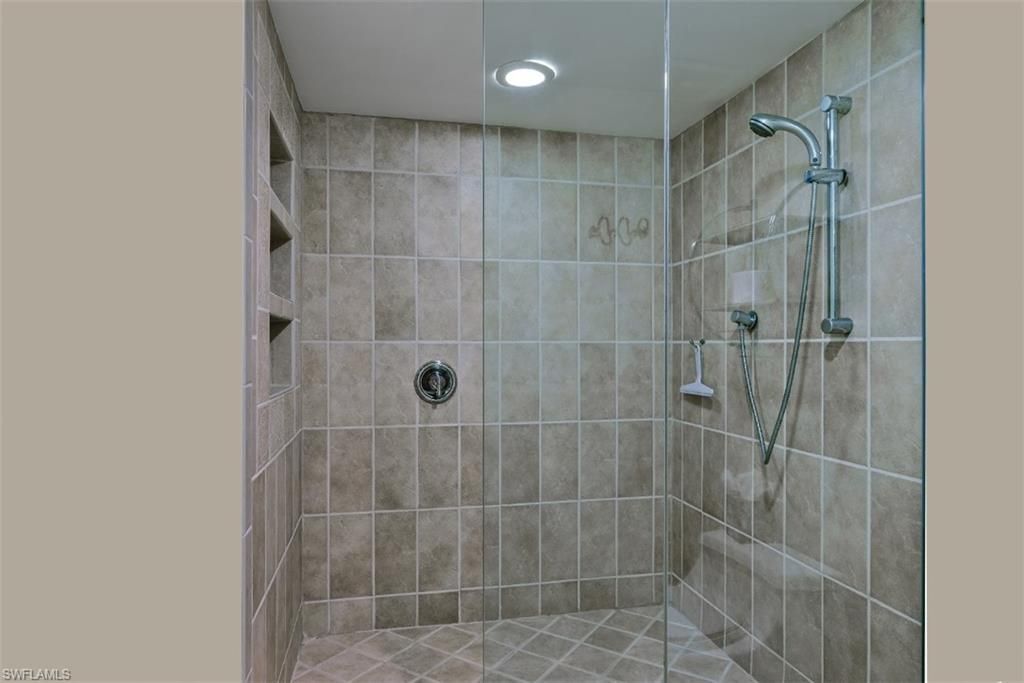 4551 Gulf Shore Blvd N, Unit 1600, Naples, FL 34103 Photo