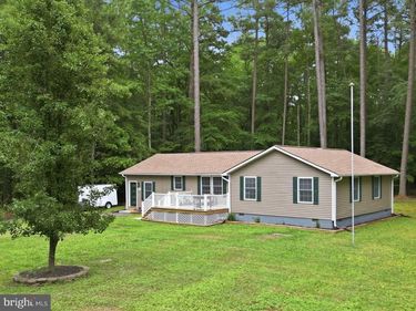 105 PELICAN WAY, MONTROSS, VA 22520