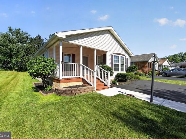 118 DYER COURT , ROYERSFORD, PA 19468