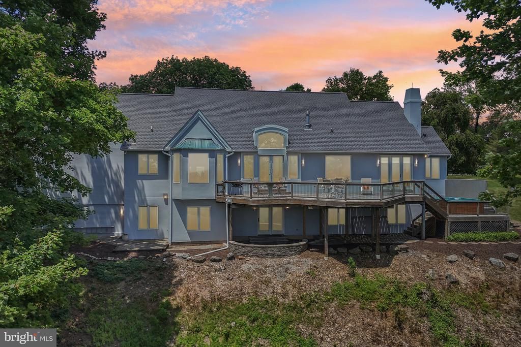 280 SKY LINE DRIVE, EASTON, PA 18042